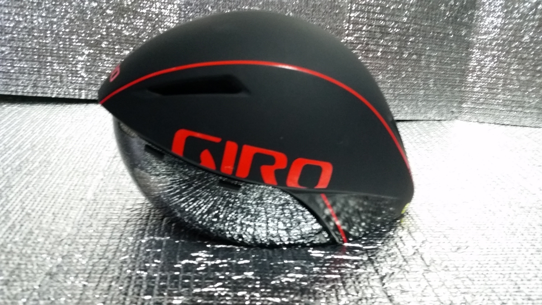  TTヘルメットを超えた空力性能の「エアロR1」